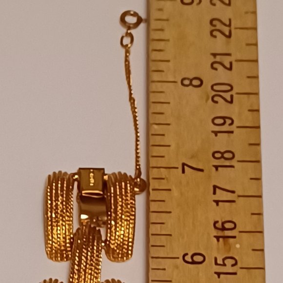 Rare Vintage Monet Tank Tread Chunky Gold Plated Bracelet - Picture 6 of 7